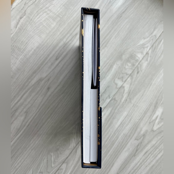 Undated planner with to do list notepad and pocket - Picture 4 of 5